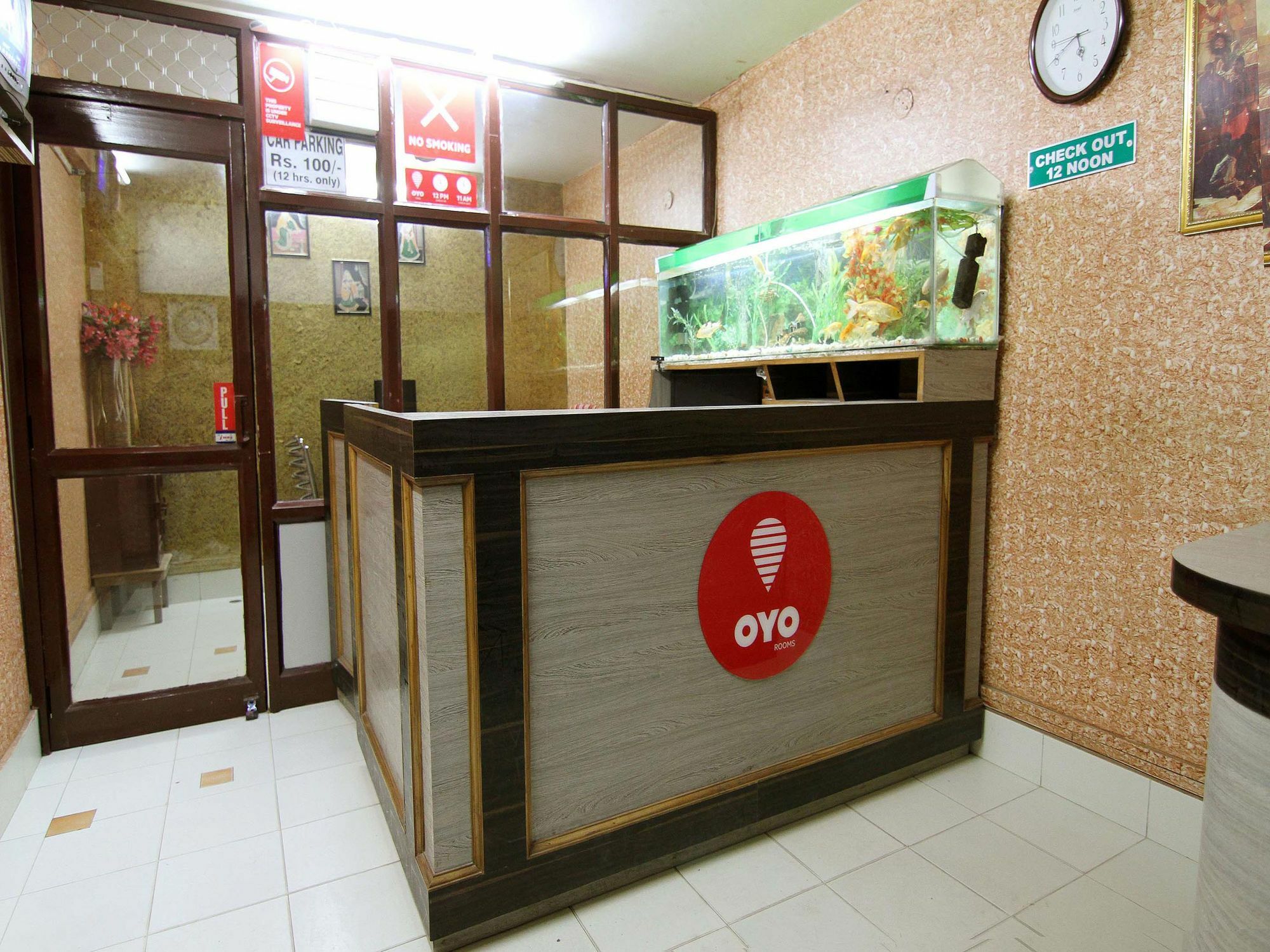 Oyo 3519 Hotel Garden Inn Váránaszi Kültér fotó