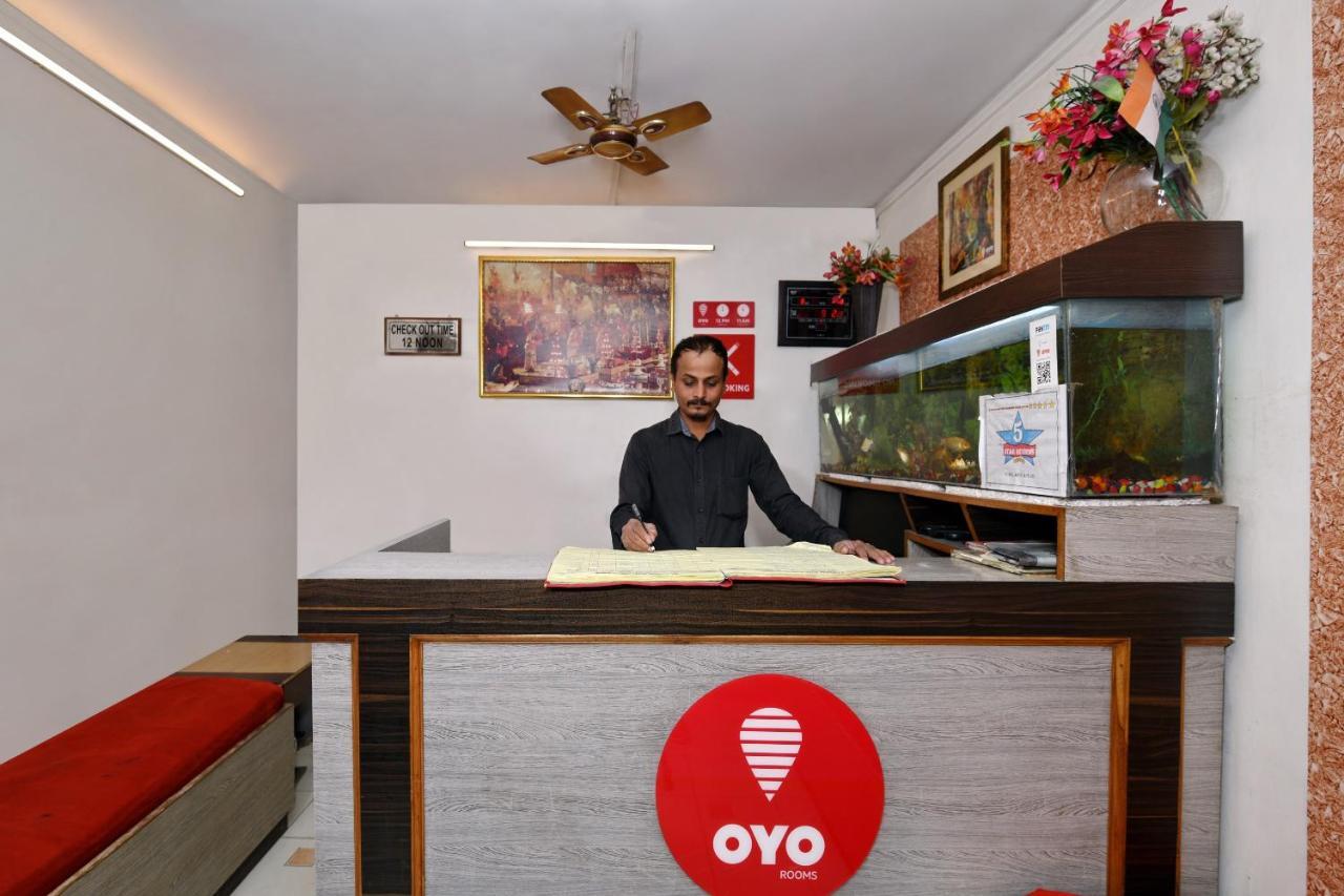 Oyo 3519 Hotel Garden Inn Váránaszi Kültér fotó