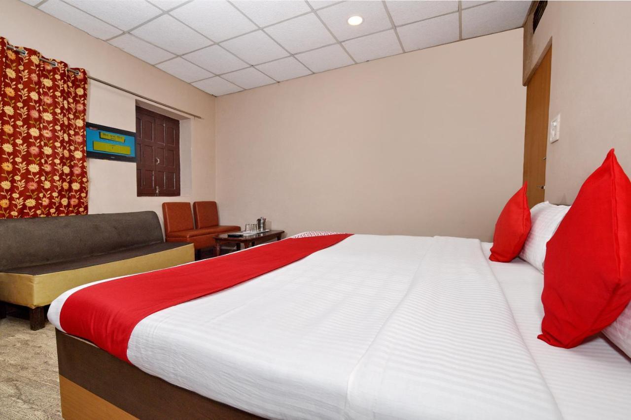 Oyo 3519 Hotel Garden Inn Váránaszi Kültér fotó