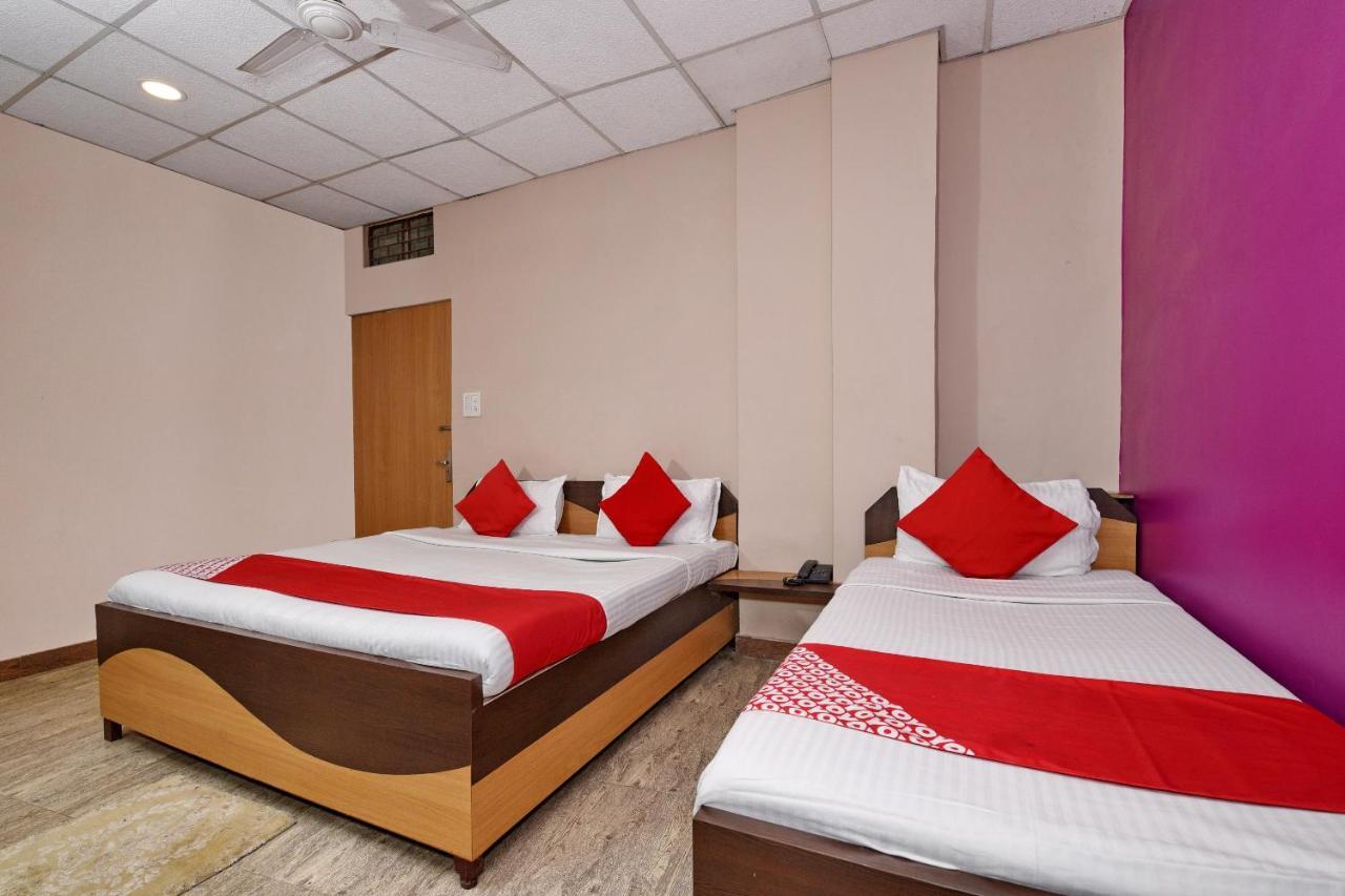 Oyo 3519 Hotel Garden Inn Váránaszi Kültér fotó